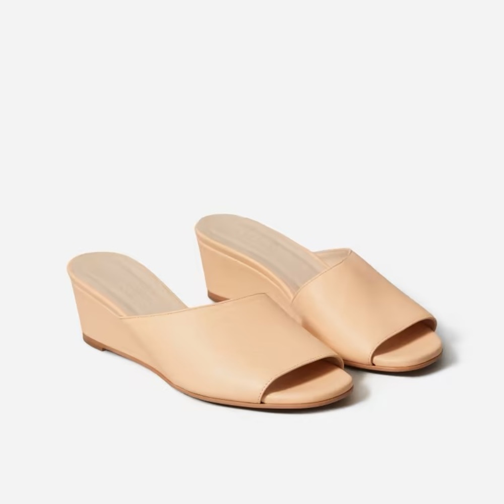 everlane | apricot wedge open toe sandals in nude
